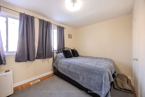Photo 5 at 60 Newlands Avenue, Birchmount, Toronto