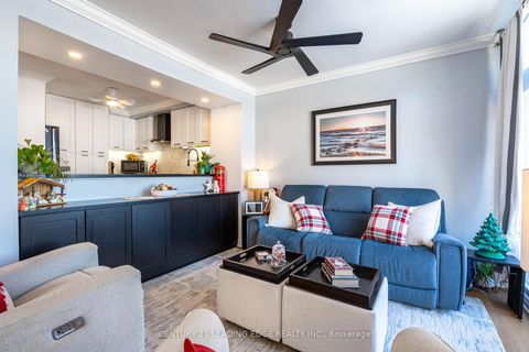 Photo 5 at 9 - 9 Davy Point Circle, Historic Lakeshore Communities, Georgina