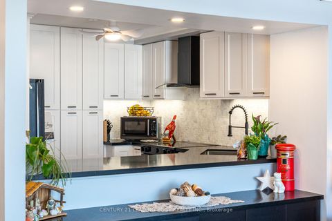 Photo 11 at 9 - 9 Davy Point Circle, Historic Lakeshore Communities, Georgina