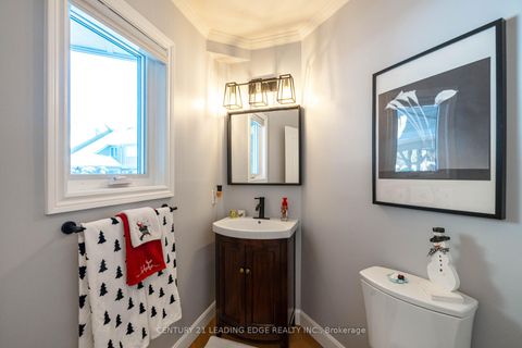 Photo 15 at 9 - 9 Davy Point Circle, Historic Lakeshore Communities, Georgina