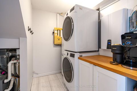 Photo 16 at 9 - 9 Davy Point Circle, Historic Lakeshore Communities, Georgina