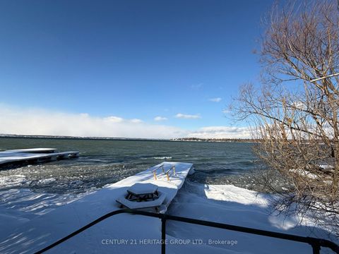 Photo 1 at 911 Lake Drive N, Historic Lakeshore Communities, Georgina