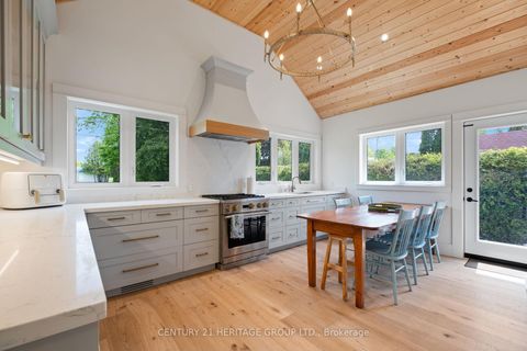 Photo 12 at 911 Lake Drive N, Historic Lakeshore Communities, Georgina