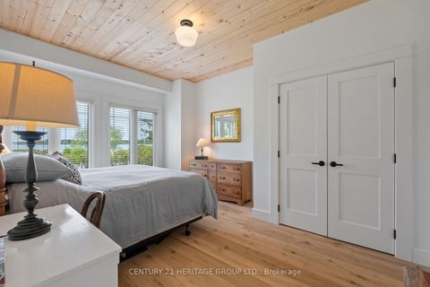 Photo 21 at 911 Lake Drive N, Historic Lakeshore Communities, Georgina