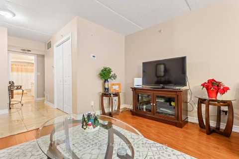 Photo 4 at 111 - 1450 Bishops Gate, GA Glen Abbey, Oakville