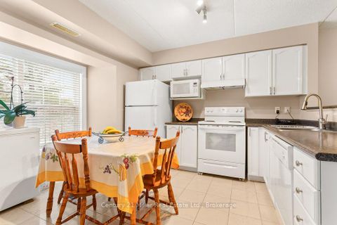 Photo 7 at 111 - 1450 Bishops Gate, GA Glen Abbey, Oakville