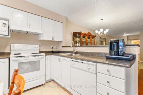 Photo 8 at 111 - 1450 Bishops Gate, GA Glen Abbey, Oakville