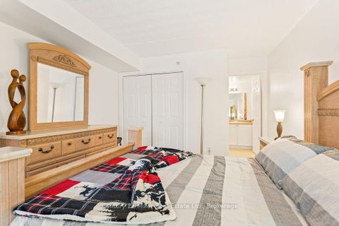 Photo 22 at 111 - 1450 Bishops Gate, GA Glen Abbey, Oakville