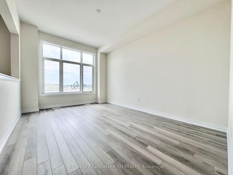 Photo 1 at 10 RUSSEL WICE Avenue, Rural Richmond Hill, Richmond Hill