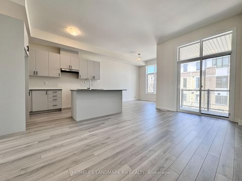 Photo 7 at 10 RUSSEL WICE Avenue, Rural Richmond Hill, Richmond Hill