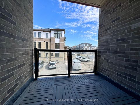 Photo 8 at 10 RUSSEL WICE Avenue, Rural Richmond Hill, Richmond Hill