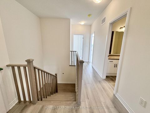 Photo 10 at 10 RUSSEL WICE Avenue, Rural Richmond Hill, Richmond Hill