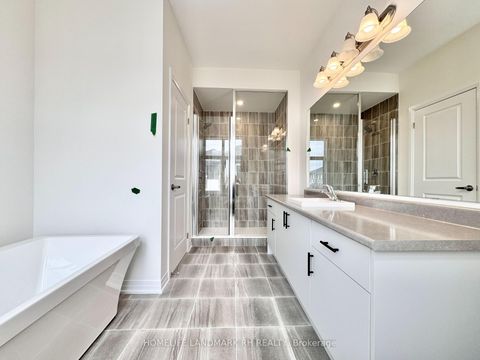 Photo 14 at 10 RUSSEL WICE Avenue, Rural Richmond Hill, Richmond Hill