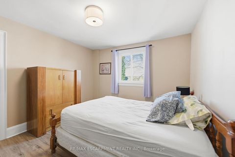 Photo 14 at 24 Mahoney Avenue, Mount Dennis, Toronto