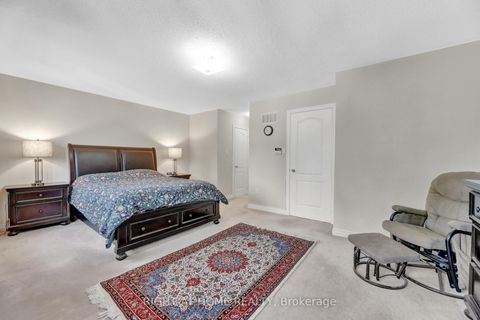 Photo 13 at 62 Martini Drive N, Rouge Woods, Richmond Hill
