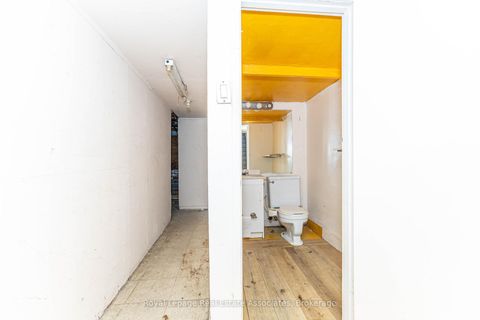 Photo 17 at 654 Bloor Street W, Annex, Toronto