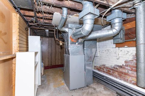 Photo 25 at 654 Bloor Street W, Annex, Toronto