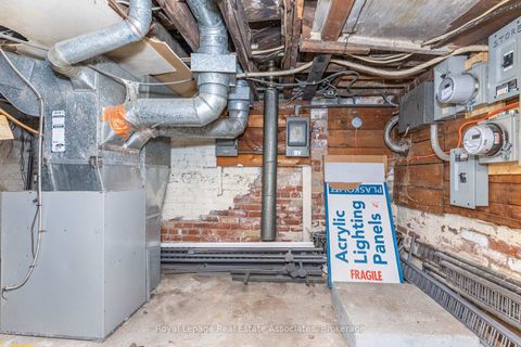 Photo 26 at 654 Bloor Street W, Annex, Toronto