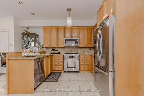 Photo 14 at 246 Littlewood Drive, RO River Oaks, Oakville