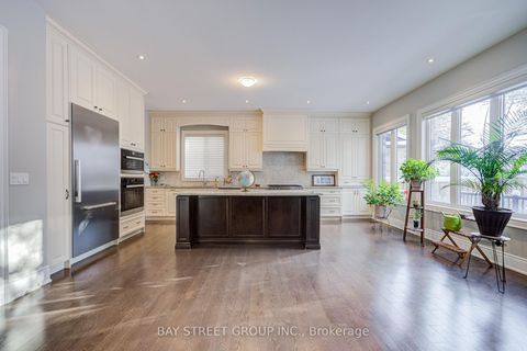 Photo 12 at 75 Douglas Road, Oak Ridges Lake Wilcox, Richmond Hill