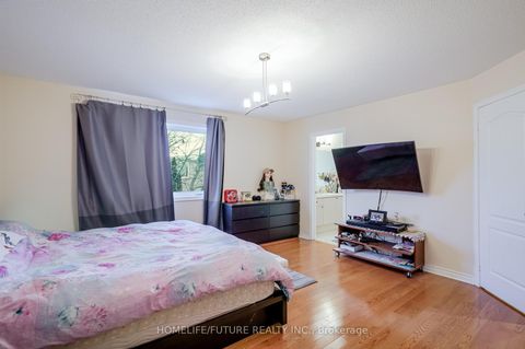 Photo 32 at 53 Skipperhill Crescent, Rouge E11, Toronto