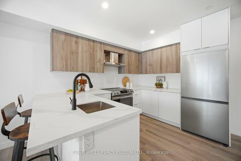 Photo 4 at 201 - 61 Orchard Park Drive, West Hill, Toronto