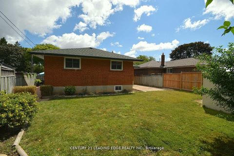 Photo 5 at 84 Allanford Road, Sullivan, Toronto