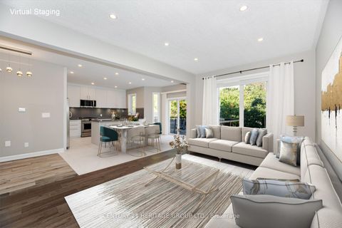 Photo 1 at 6 Vitlor Drive, Oak Ridges, Richmond Hill