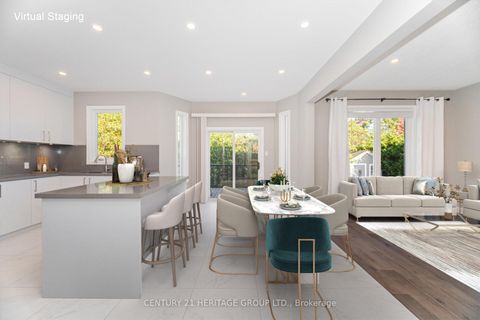 Photo 3 at 6 Vitlor Drive, Oak Ridges, Richmond Hill