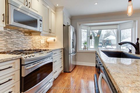 Photo 13 at 9 Rosemarie Drive, Maryvale, Toronto