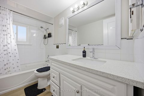 Photo 16 at 17 Avening Drive, Clairville, Toronto