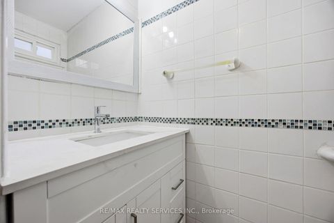 Photo 24 at 17 Avening Drive, Clairville, Toronto