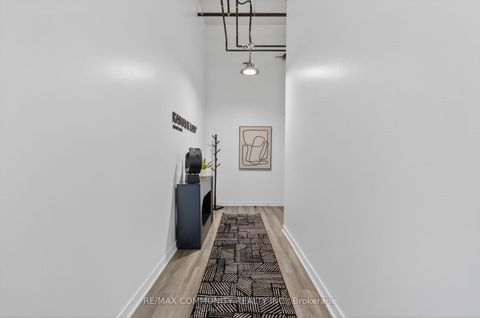 Photo 3 at 310 - 4750 Yonge Street, Westgate, Toronto