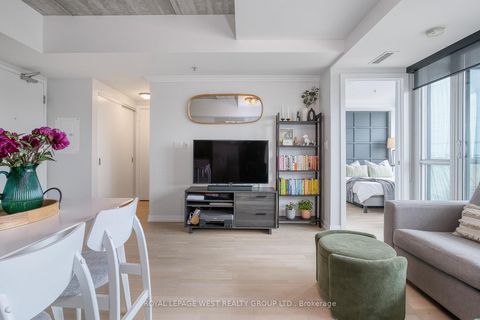 Photo 11 at 301 - 51 Lady Bank Road, Queensway, Toronto