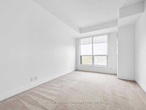 Photo 11 at 719 - 10 Delisle Avenue, St. Clair, Toronto