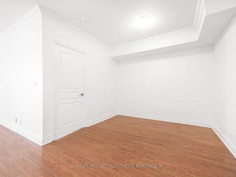 Photo 14 at 719 - 10 Delisle Avenue, St. Clair, Toronto