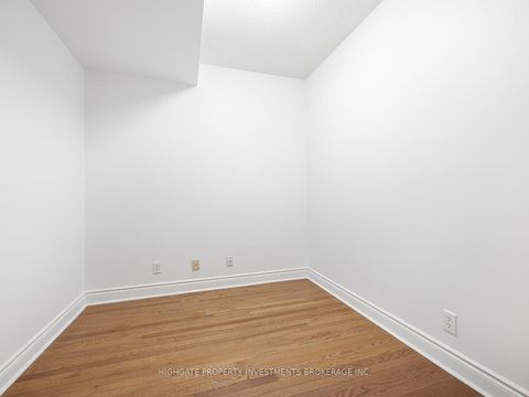 Photo 16 at 719 - 10 Delisle Avenue, St. Clair, Toronto