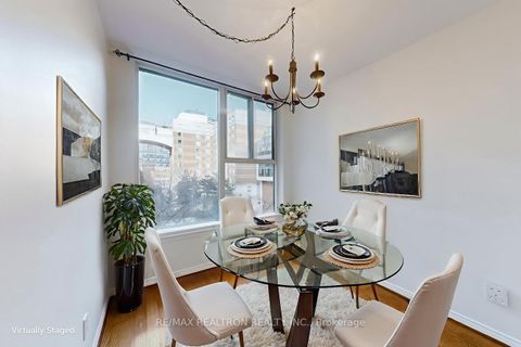 Photo 9 at 402 - 222 The Esplanade Avenue, Waterfront Communities C8, Toronto