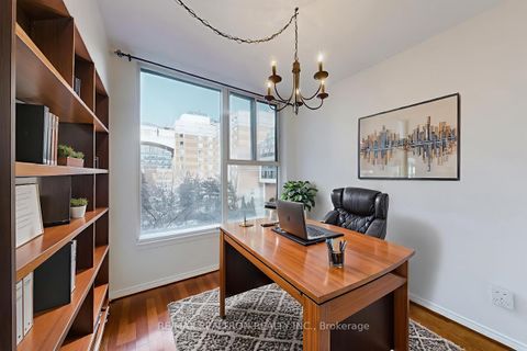 Photo 10 at 402 - 222 The Esplanade Avenue, Waterfront Communities C8, Toronto