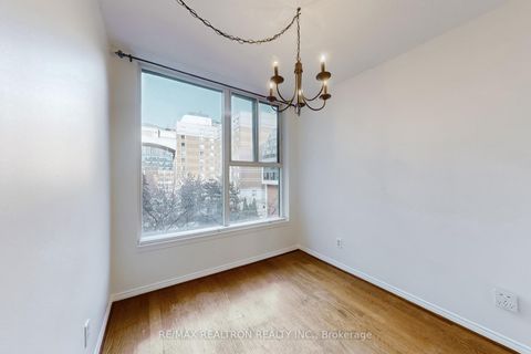 Photo 23 at 402 - 222 The Esplanade Avenue, Waterfront Communities C8, Toronto