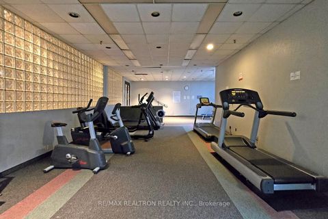 Photo 27 at 402 - 222 The Esplanade Avenue, Waterfront Communities C8, Toronto