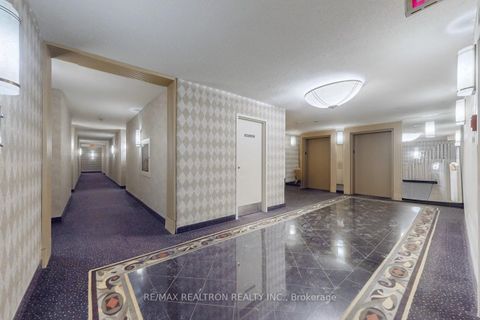 Photo 31 at 402 - 222 The Esplanade Avenue, Waterfront Communities C8, Toronto