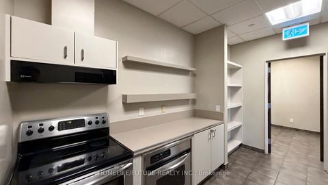 Photo 39 at 1906 - 8 York Street, Waterfront Communities C1, Toronto