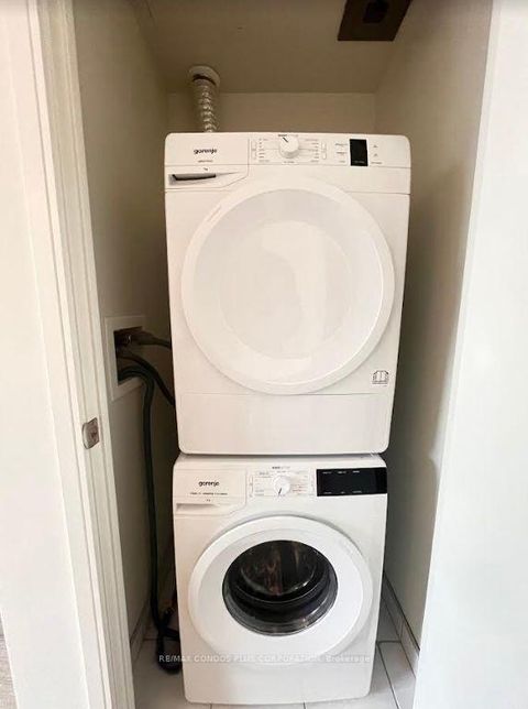 Photo 7 at 304 - 425 Front Street E, Waterfront Communities C8, Toronto