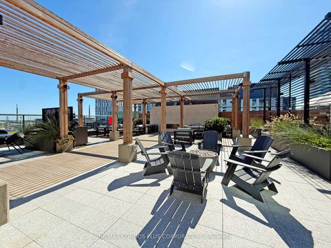 Photo 14 at 304 - 425 Front Street E, Waterfront Communities C8, Toronto