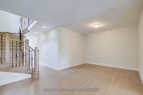 Photo 8 at 23 Virro Court, West Woodbridge, Vaughan