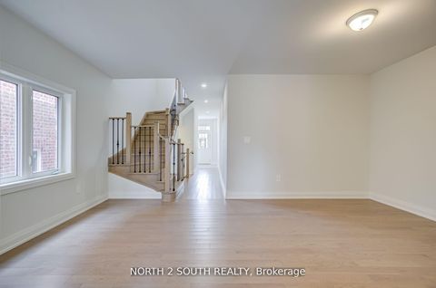 Photo 9 at 23 Virro Court, West Woodbridge, Vaughan