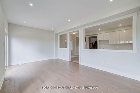 Photo 15 at 23 Virro Court, West Woodbridge, Vaughan