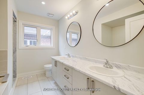 Photo 32 at 23 Virro Court, West Woodbridge, Vaughan