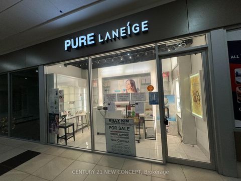 Photo 2 at 36 - 384 Yonge Street, Bay Street Corridor, Toronto